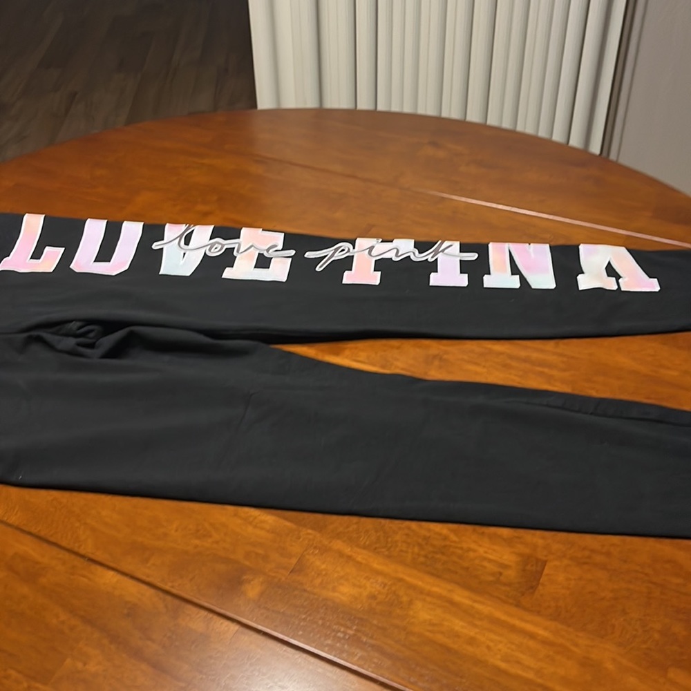 Love pink leggings from Pink